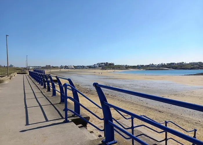 Amazing Beach House, Sleeps 8, Pet Friendly