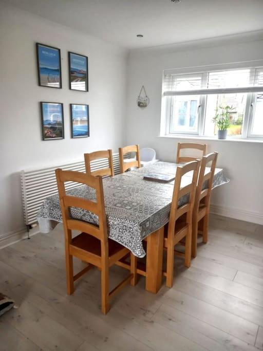 Holiday home Amazing House, Sleeps 8, Pet Friendly Trearddur