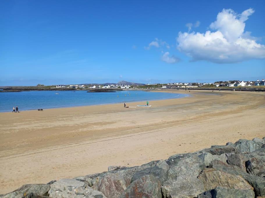 Amazing House, Sleeps 8, Pet Friendly * Trearddur