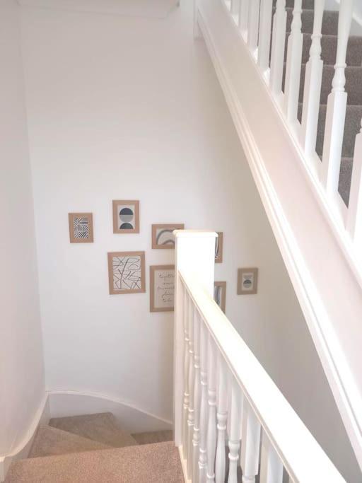 Amazing House, Sleeps 8, Pet Friendly