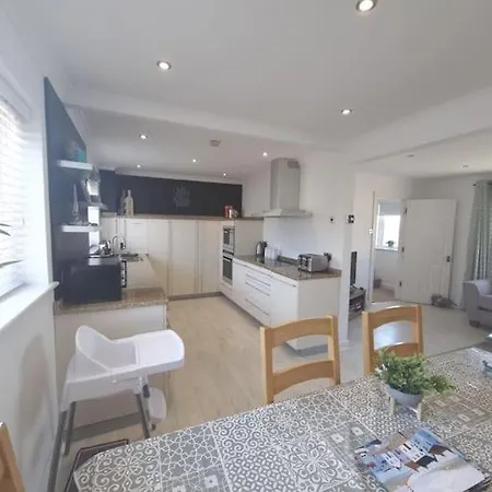 Amazing Beach House, Sleeps 8, Pet Friendly Trearddur Exterior foto